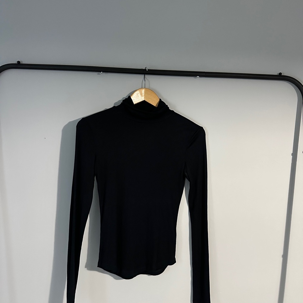 Sunday Best Black Fitted Long Sleeve - Picture 1 of 3